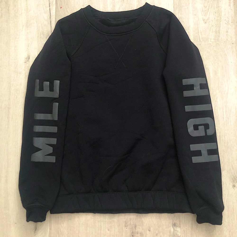 lululemon mile high crew neck
